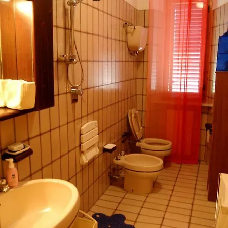 Sleeps 6 Wifi